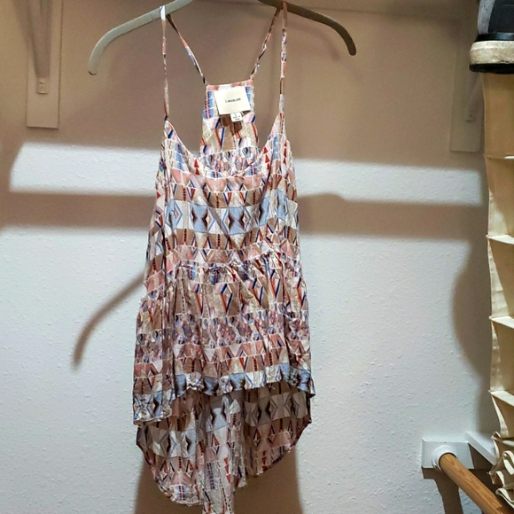 Color block tank - Picture 1 of 2